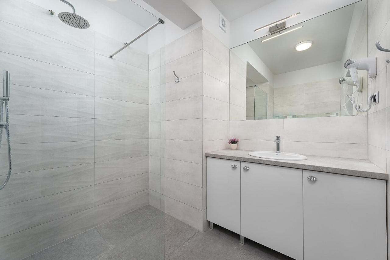 Roza Baltyku - Apartamenty I Pokoje A เดบกี ภายนอก รูปภาพ